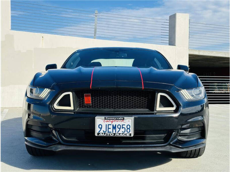 2016 Ford Mustang V6 photo 2