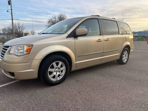2010 Chrysler Town and Country for sale at Glizzy Auto Sales in Barberton OH