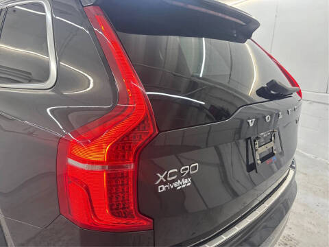 2021 Volvo XC90 T5 Momentum