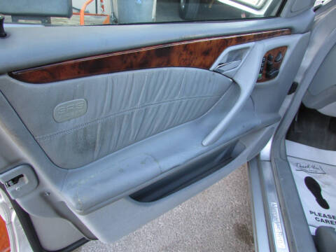 2001 Mercedes-Benz E-Class E 320