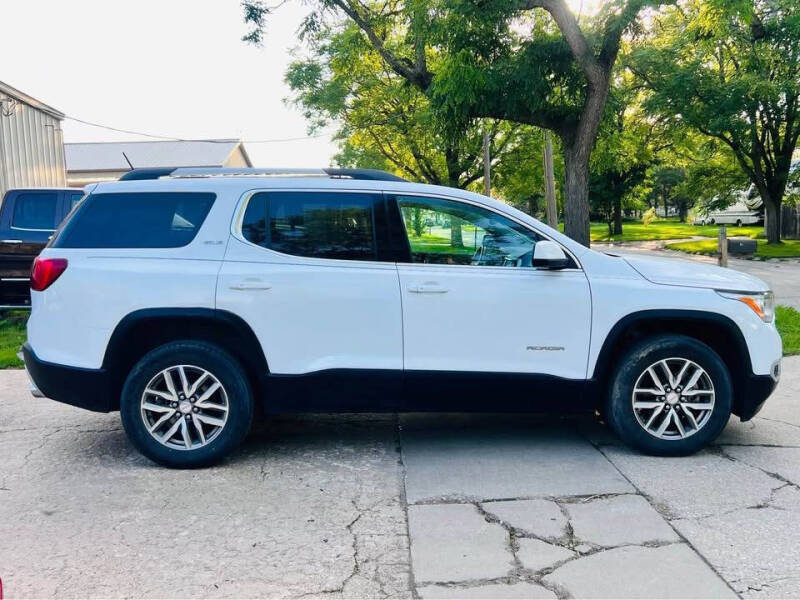 2017 GMC Acadia SLE-2