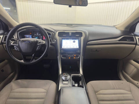 2017 Ford Fusion Hybrid SE