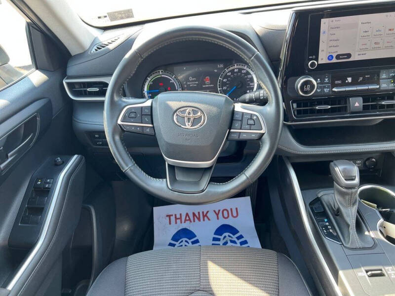 2023 Toyota Highlander Hybrid LE