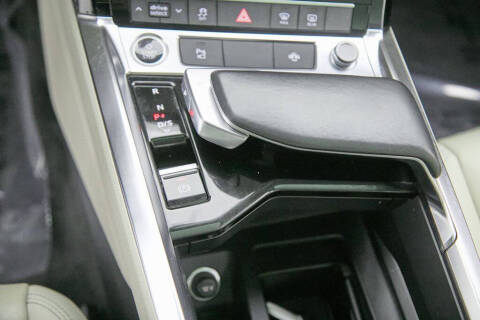 2022 Audi e-tron quattro Premium