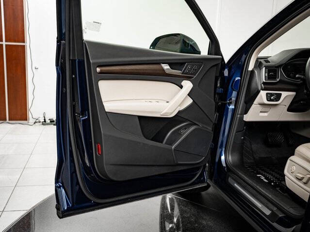 2025 Audi Q5 quattro Premium 40 TFSI