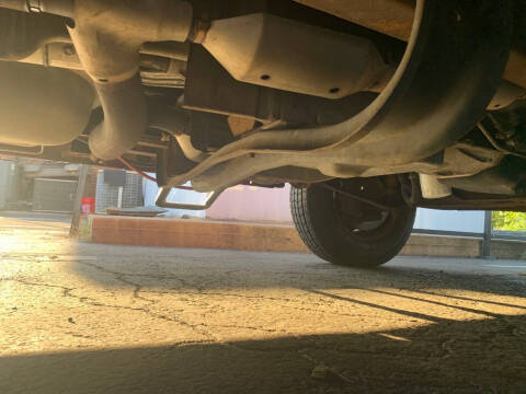 2005 Ford E-Series E-350 SD XLT