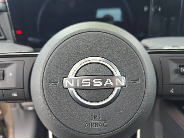 2025 Nissan Kicks SR