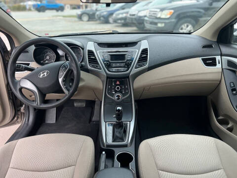 2014 Hyundai Elantra SE