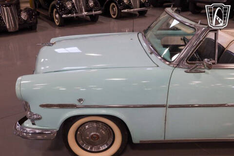 1953 Ford Crestline
