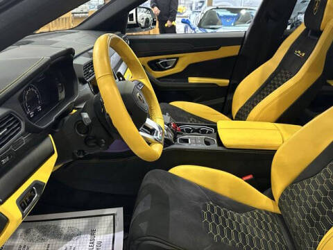 2022 Lamborghini Urus