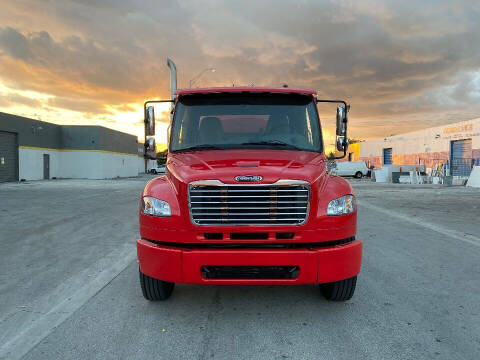 2020 Freightliner M2 106