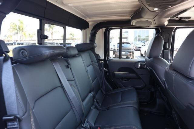 2025 Jeep Gladiator High Tide