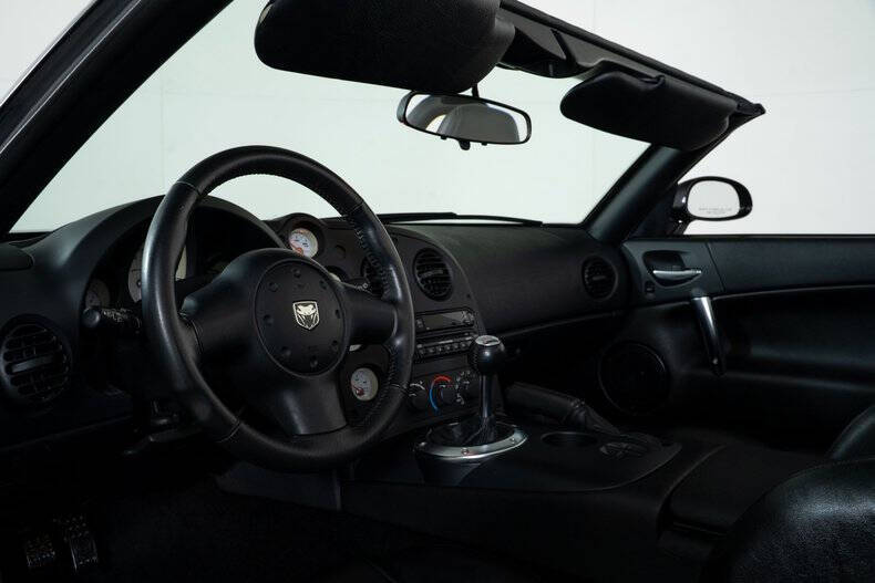 2003 Dodge Viper SRT-10