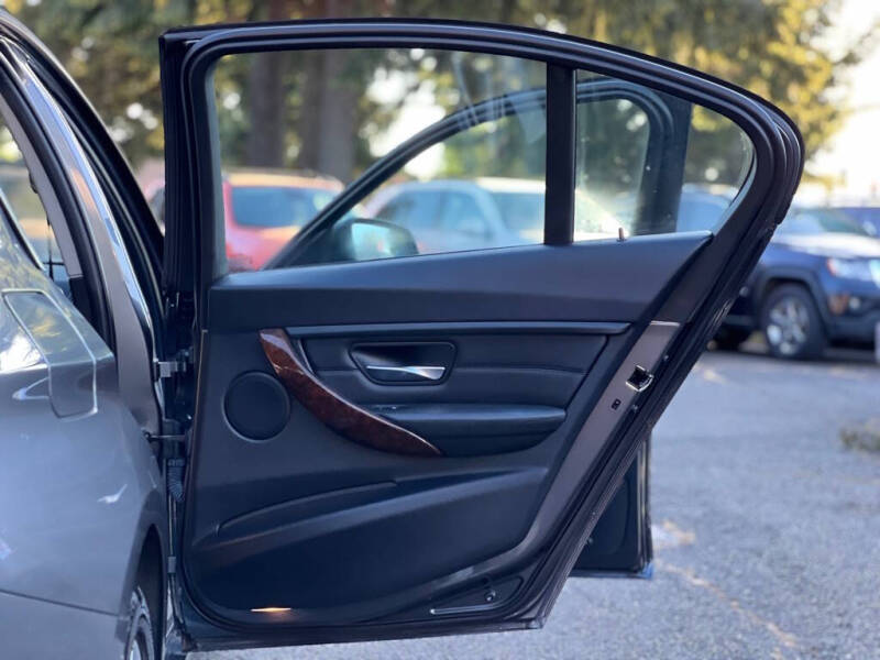 2014 BMW 3 Series 328i