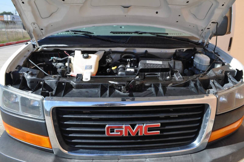 2017 GMC Savana 2500