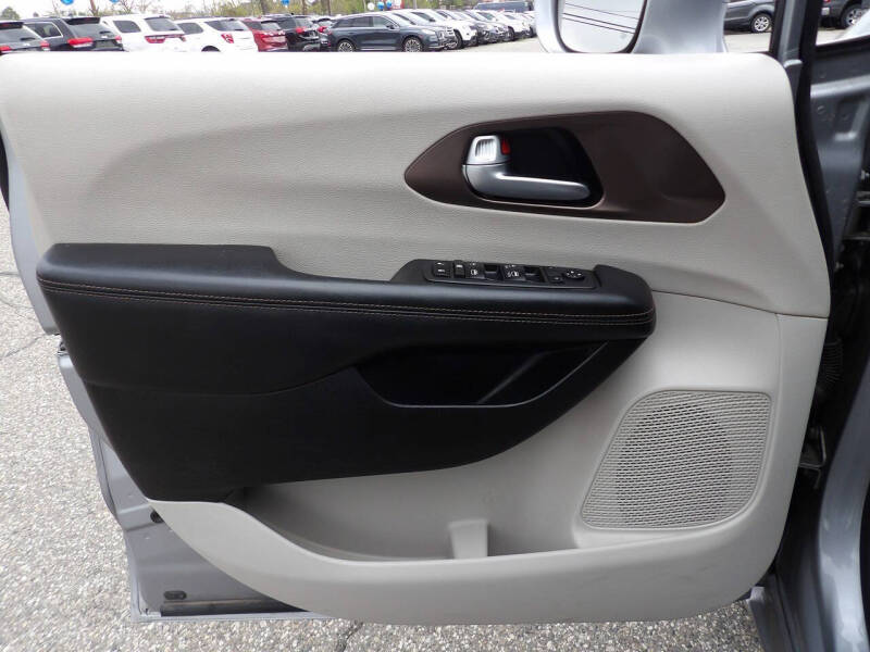 2018 Chrysler Pacifica Touring L
