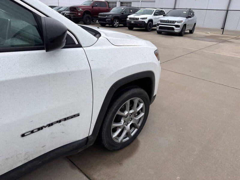2022 Jeep Compass Latitude Lux