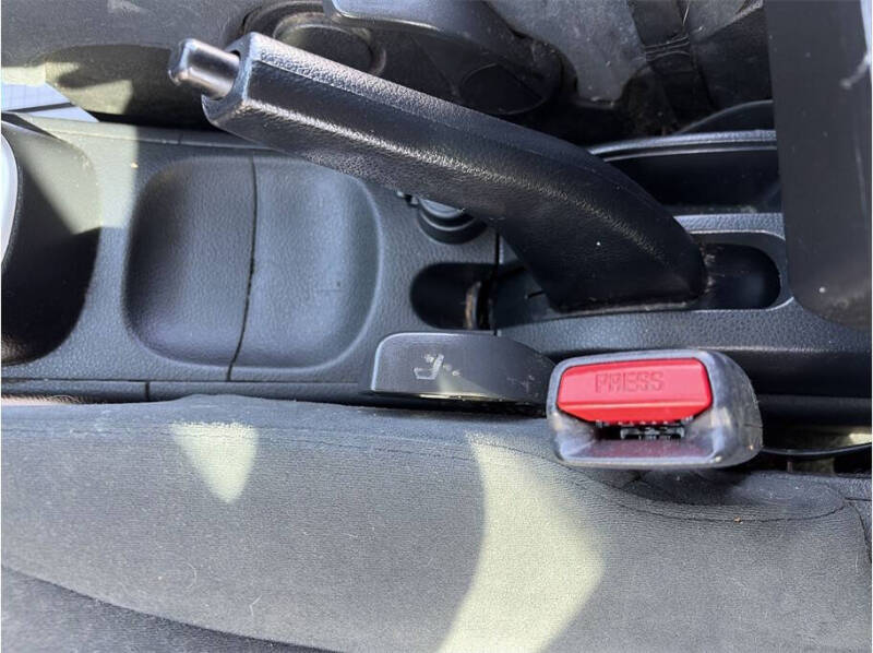 2010 Nissan Versa 1.8 S