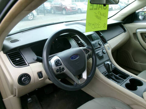 2013 Ford Taurus SE