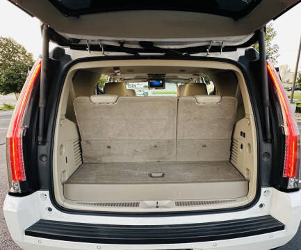 2017 Cadillac Escalade Premium Luxury