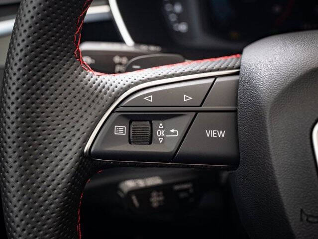 2025 Audi Q3 quattro S line Prem Plus 45 TFSI