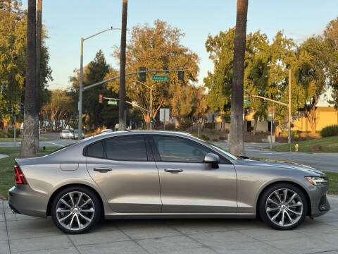 2019 Volvo S60 T5 Momentum