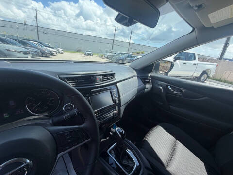 2020 Nissan Rogue SV