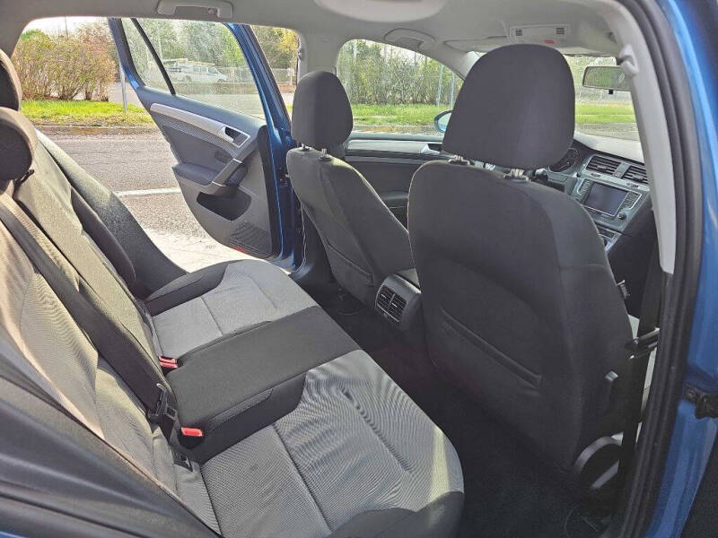 2016 Volkswagen e-Golf SE