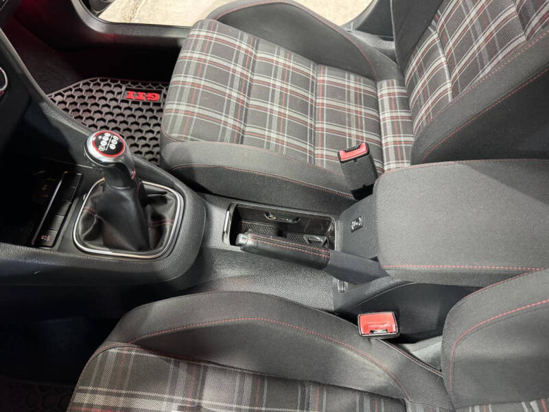 2014 Volkswagen GTI Wolfsburg Edition PZEV