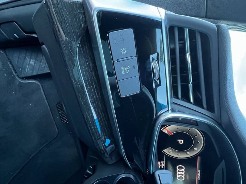 2025 Audi Q7 quattro Premium Plus 55 TFSI