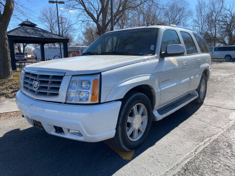 2006 Cadillac Escalade for sale at BELOW BOOK AUTO SALES in Idaho Falls ID