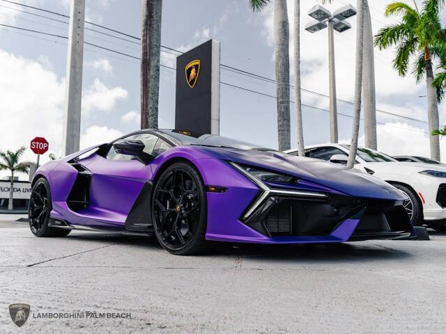 2024 Lamborghini Revuelto