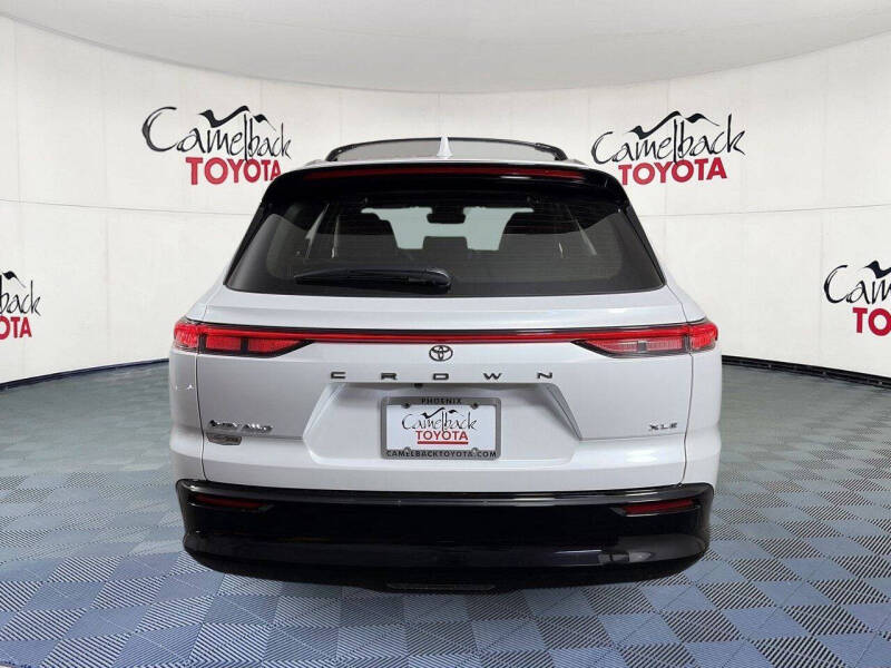 2026 Toyota Crown Signia XLE