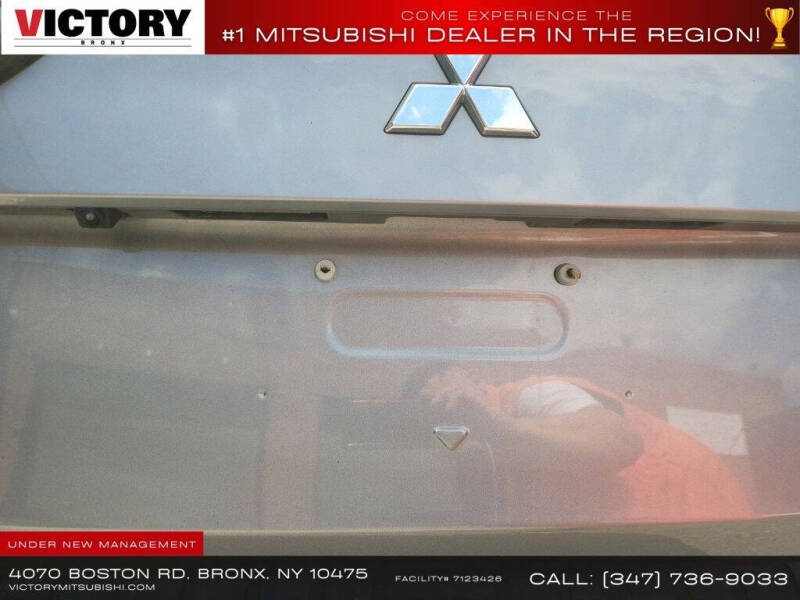 2022 Mitsubishi Outlander SE