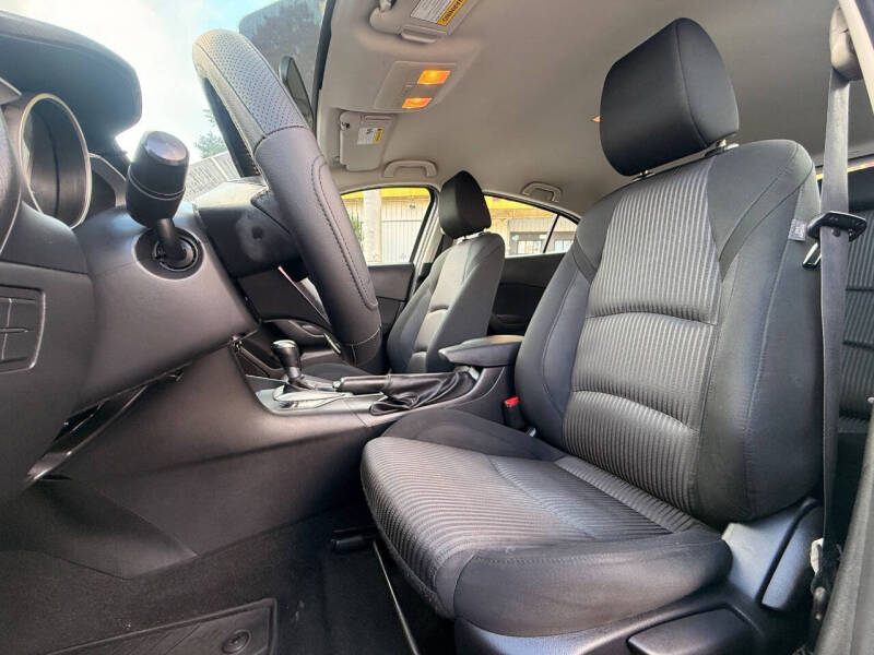 2014 Mazda MAZDA3 i Touring