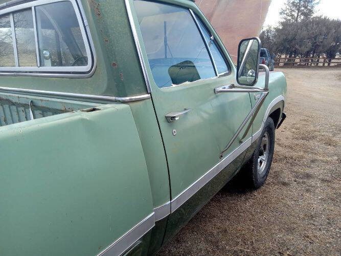 1973 Dodge D200 Pickup