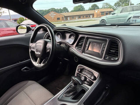 2015 Dodge Challenger SXT