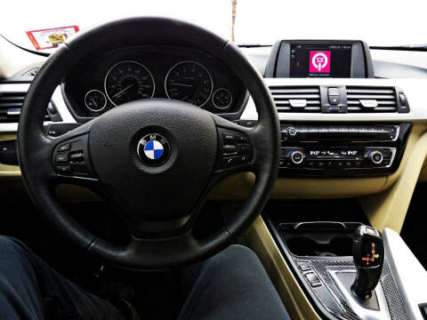 2018 BMW 3 Series 320i