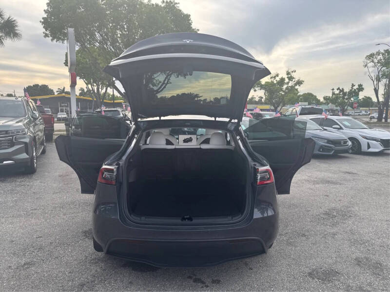 2022 Tesla Model Y Long Range