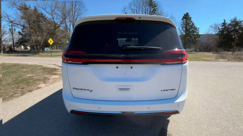 2025 Chrysler Pacifica Limited