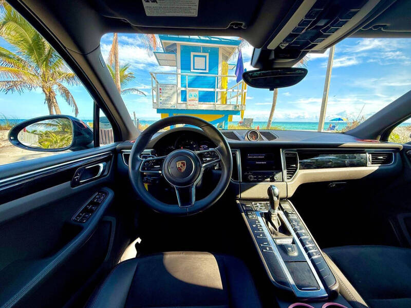 2017 Porsche Macan