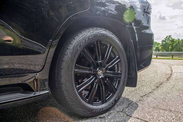 2021 Lexus LX 570 Three-Row