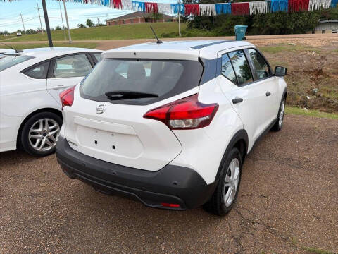 2020 Nissan Kicks S