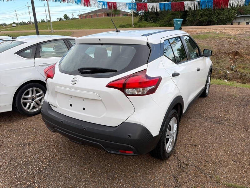 2020 Nissan Kicks S