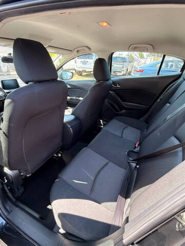 2017 Mazda MAZDA3 Sport