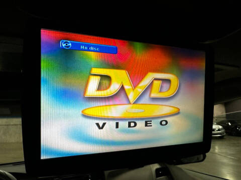 2013 Toyota Sienna XLE 8-Passenger