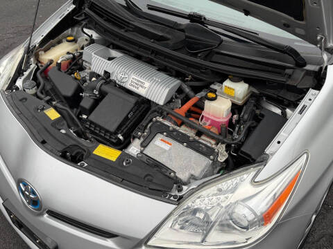 2012 Toyota Prius Two