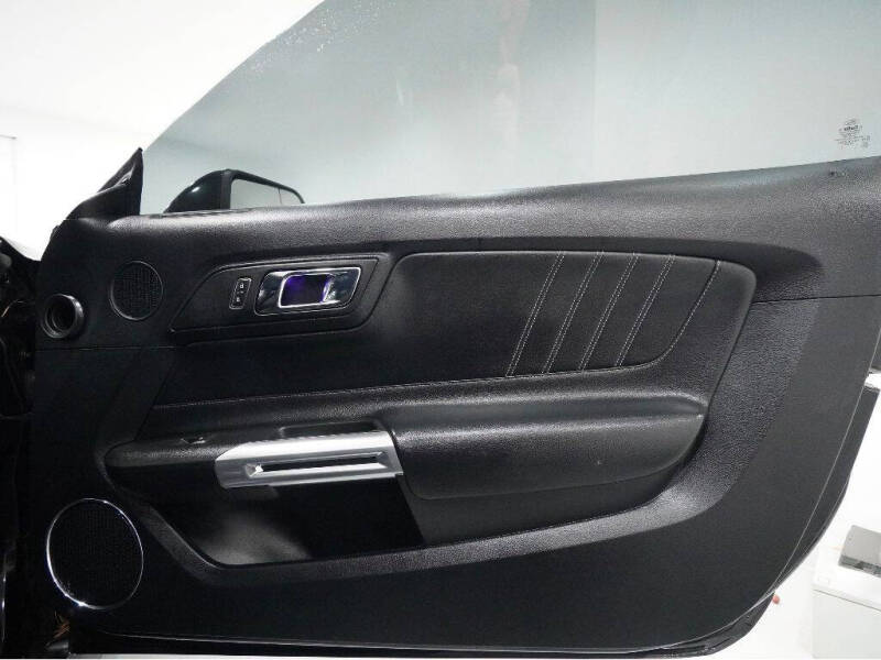 2017 Ford Mustang EcoBoost Premium