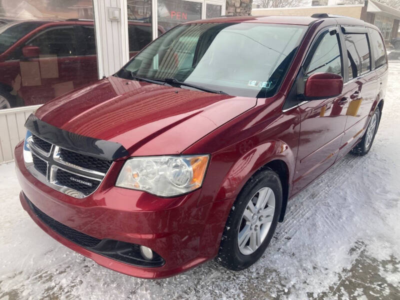 2011 Dodge Grand Caravan Crew's photo