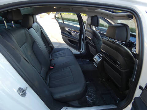 2022 BMW 7 Series 745e xDrive